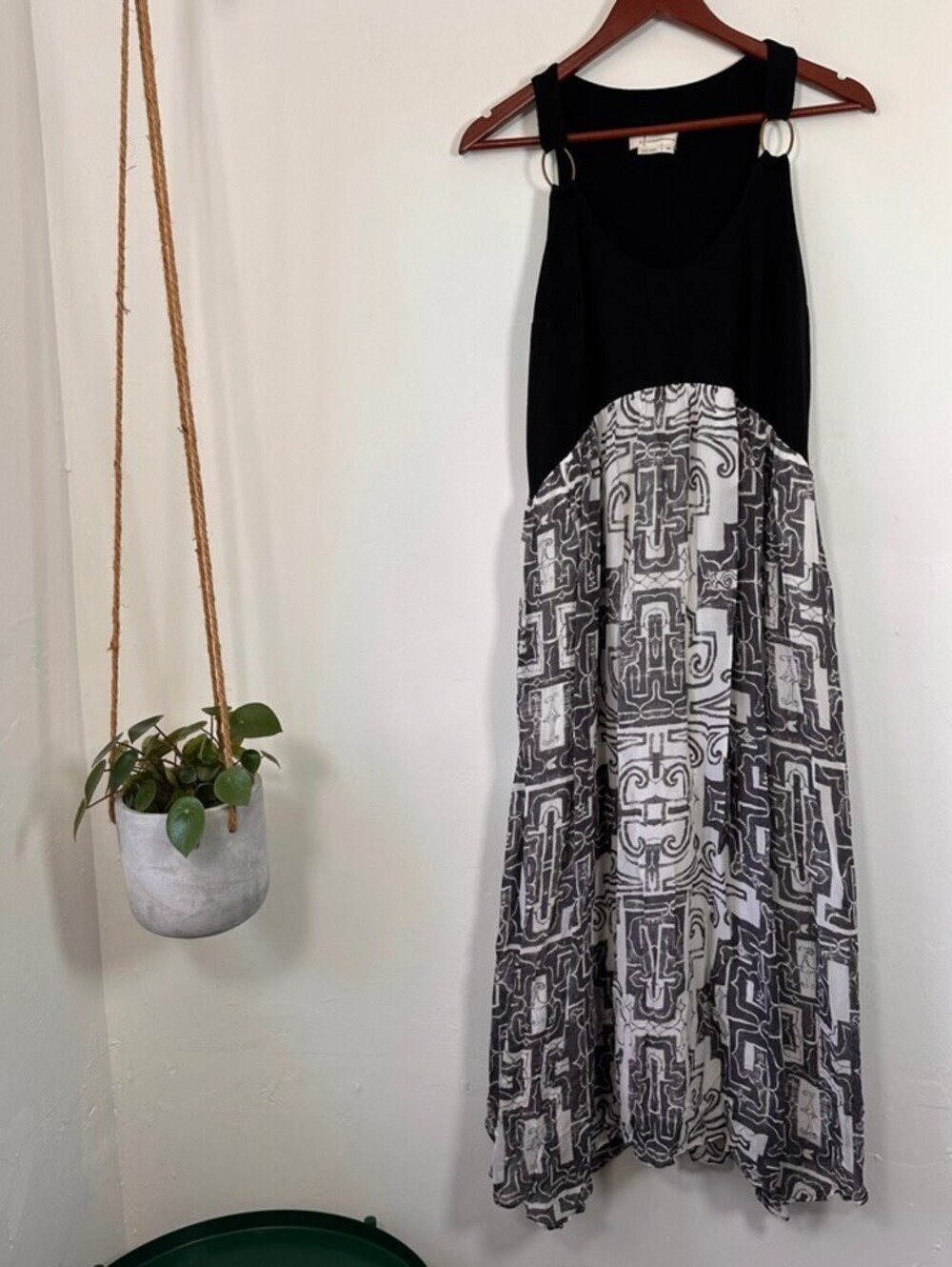 By Anthropologie Sleeveless Scoop-Neck Maxi Dress Size XS - Picture 4 of 10